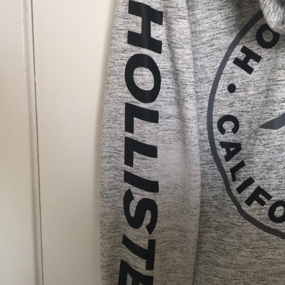 Grey Hollister hoodie - Picture 4 of 6